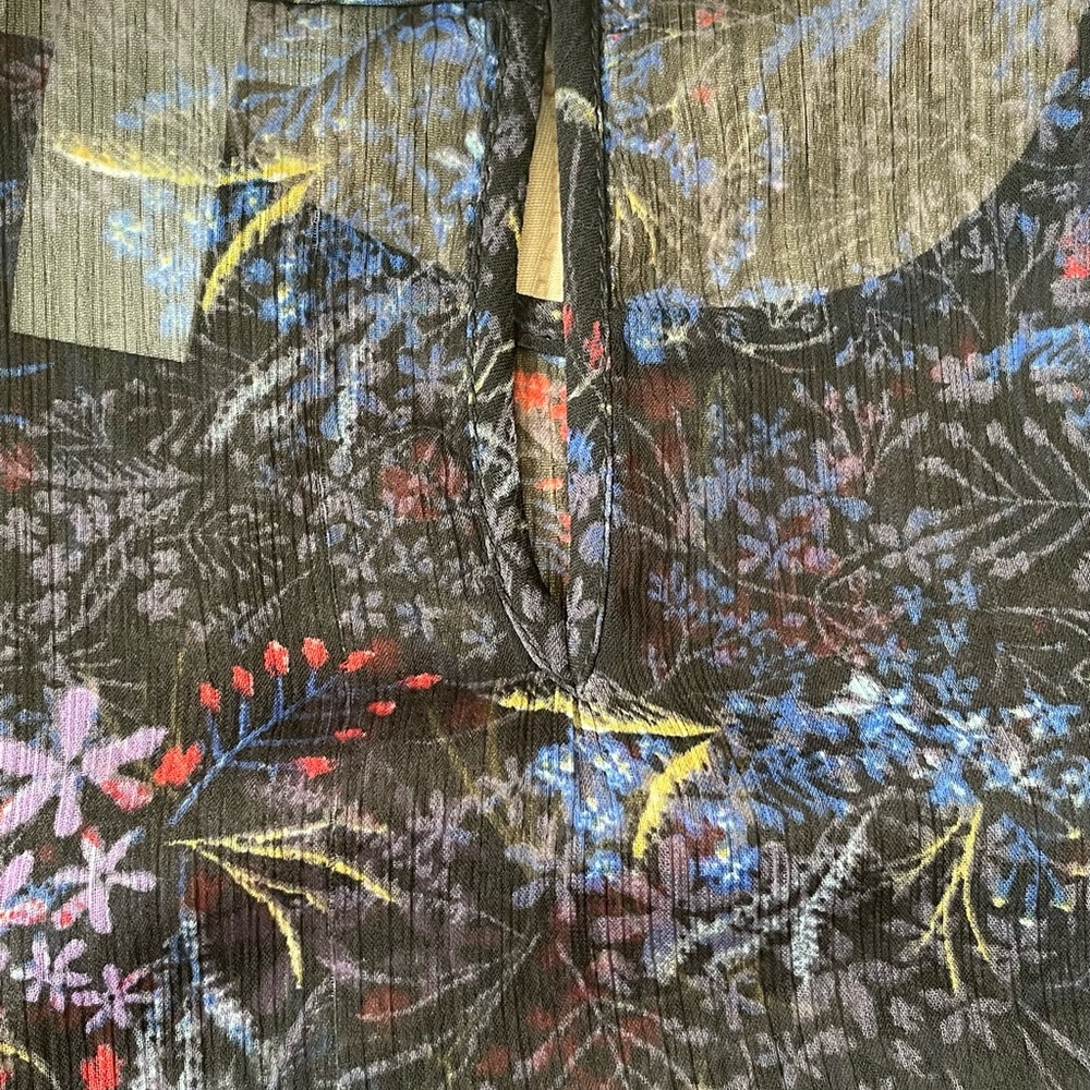 H&M Cold Shoulder Top - Picture 7 of 8